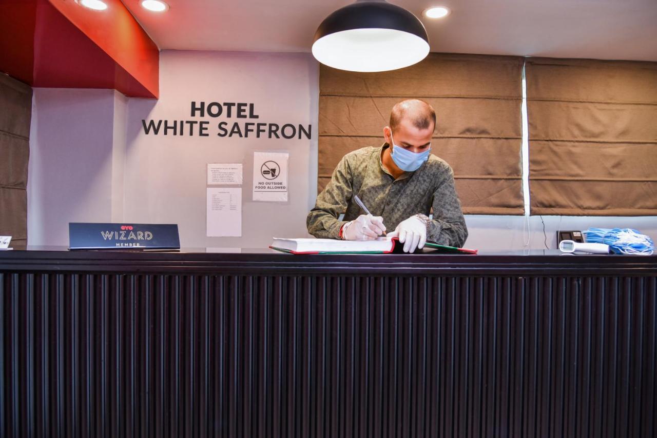 Hotel White Saffron 3*